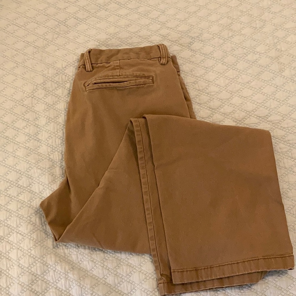 Men’s old navy khakis